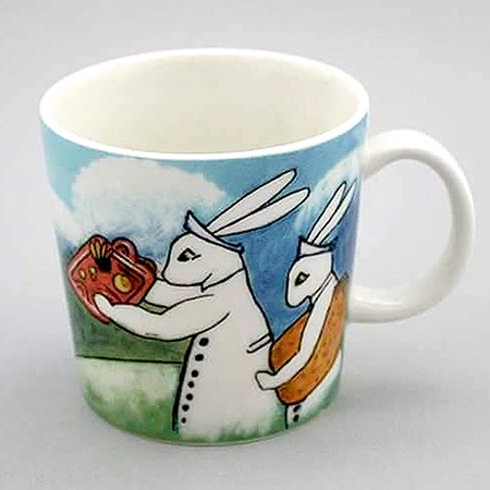 Arabia Heljä Liukko-Sundström pupumuki Hoituripuput (2000)