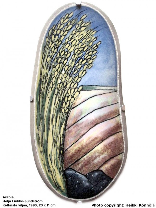 Arabia Heljä Liukko-Sundström soikea laatta 23 cm Keltaista viljaa (1993)
