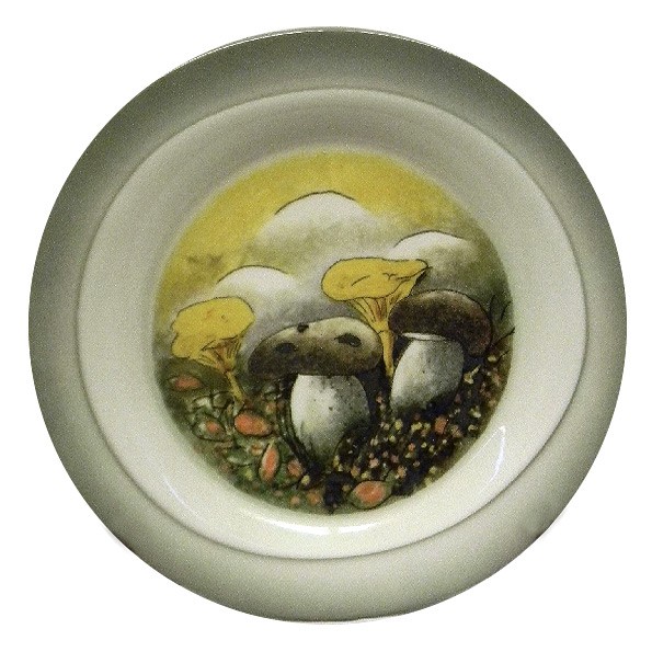 Arabia Heljä Liukko-Sundström seinälautanen 26 cm Sienien salamaailma (1997)