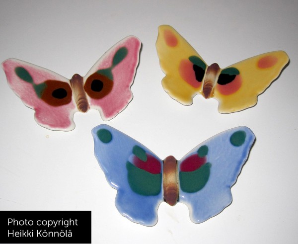 Arabia Heljä Liukko-Sundström perhonen, sininen figuuri (1980-luku)