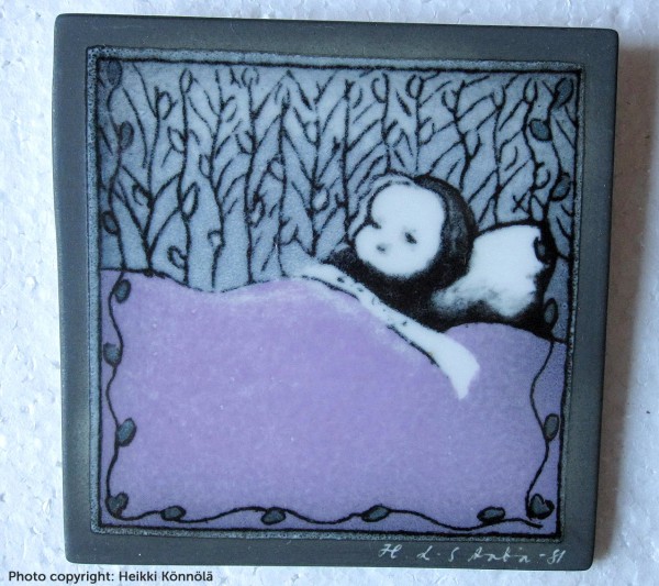 Arabia Heljä Liukko-Sundström seinälaatta 12x12 cm Vauva (1981)