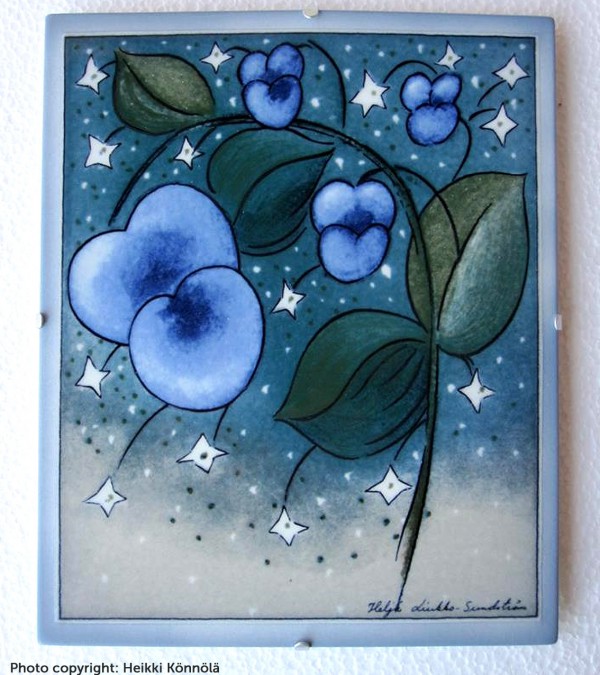 Arabia Heljä Liukko-Sundström seinälaatta 21x25,5 cm Nyt ja aina (2008)