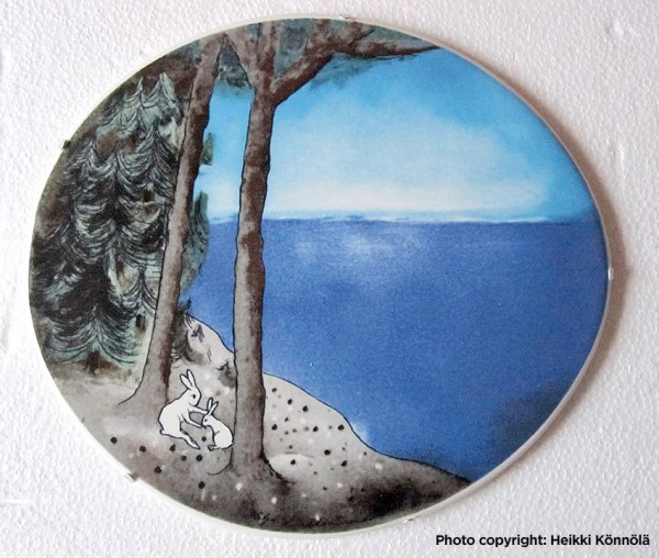 Arabia Heljä Liukko-Sundström seinälaatta 29x32,5 cm Pieni kansanlaulu (1990-luku)