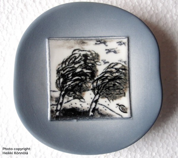 Arabia Heljä Liukko-Sundström seinälautanen 12 cm Syksy (1985)