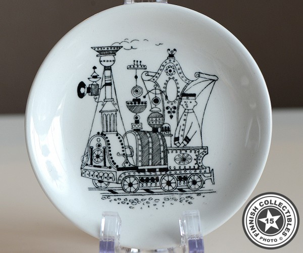 Arabia Raija Uosikkinen seinälautanen Emilia, veturinkuljettaja (1949-1962)