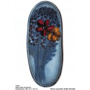 Arabia Heljä Liukko-Sundström soikea laatta 31,5 cm Kukkakimppu (1981)